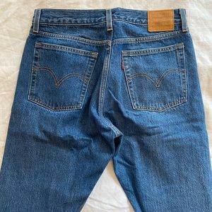 *Spring Sale* Levi's Wedgie Blue Mom Jean SZ 29